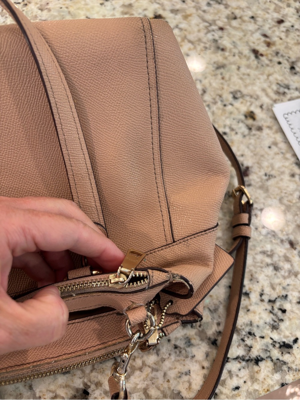 Well loved Coach shoulder purse - Picture 10 of 10